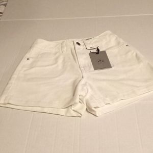 VER0 MODA Womens   SHORTS Size xs Color White